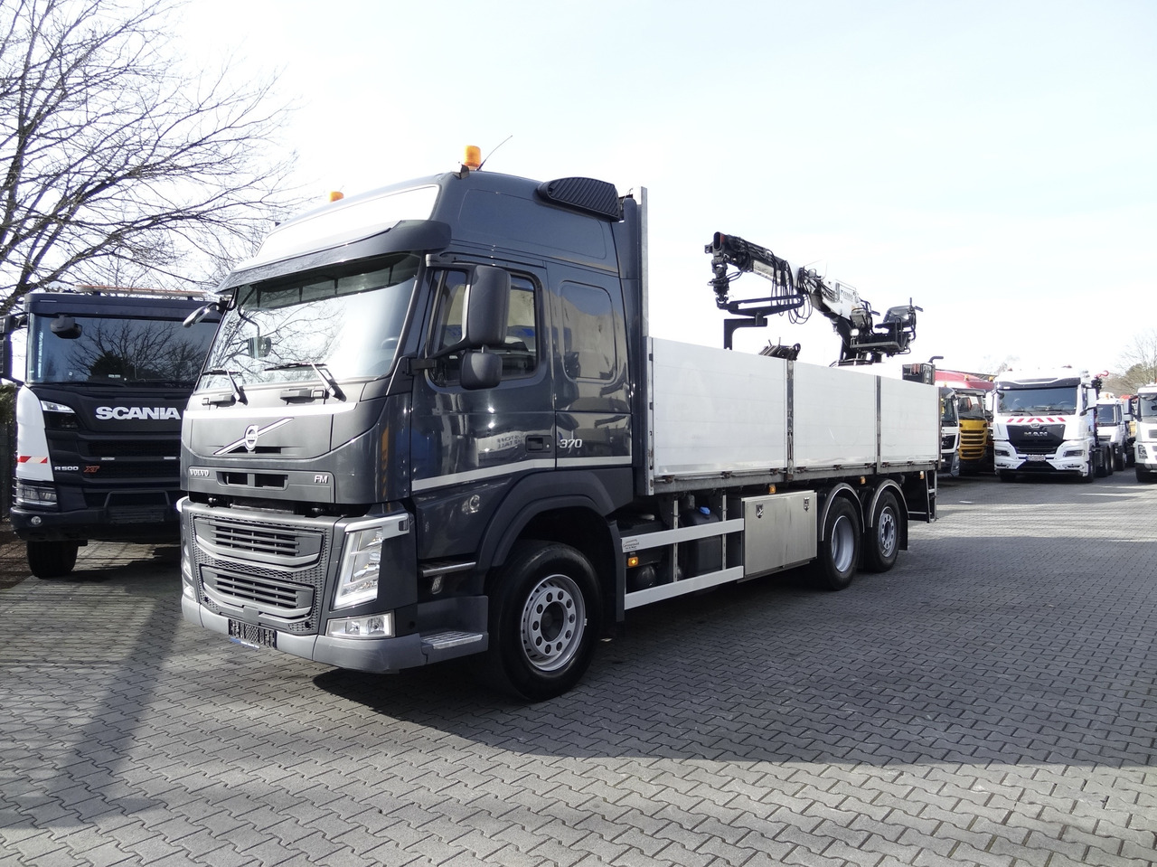Volvo FM370 6X2*4 Kennis K14 Kran - 크레인 트럭, 드롭사이드/ 플랫베드 트럭 : 사진 1 Volvo FM370 6X2*4 Kennis K14 Kran - 크레인 트럭, 드롭사이드/ 플랫베드 트럭 : 사진 1