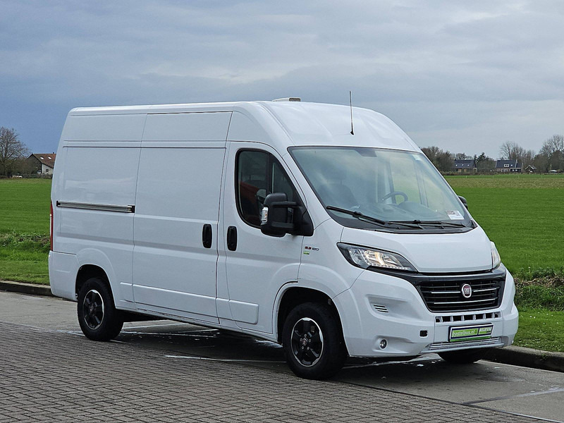 Fiat Ducato 2.3 Fullclima EURO6 - 소형 밴 : 사진 5 Fiat Ducato 2.3 Fullclima EURO6 - 소형 밴 : 사진 5