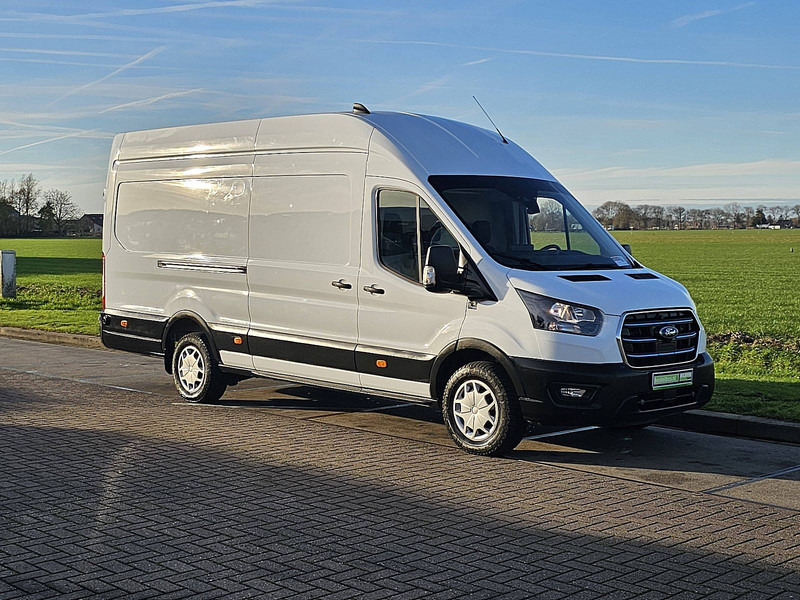 Ford E-Transit L4H3 Maxi 75 kWh - 패널 밴, 전기 밴 : 사진 5 Ford E-Transit L4H3 Maxi 75 kWh - 패널 밴, 전기 밴 : 사진 5