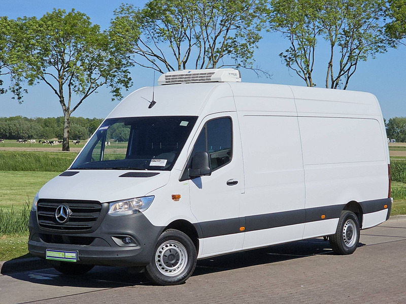 Mercedes-Benz Sprinter 317 L3H2 Maxi Vries/Koel - 냉동 밴 : 사진 2 Mercedes-Benz Sprinter 317 L3H2 Maxi Vries/Koel - 냉동 밴 : 사진 2