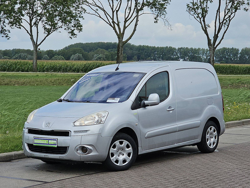Peugeot Partner - 박스 밴 : 사진 2 Peugeot Partner - 박스 밴 : 사진 2