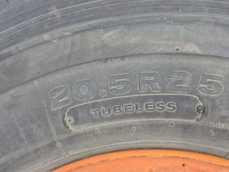 Bridgestone 20.5R25 - 타이어 : 사진 3 Bridgestone 20.5R25 - 타이어 : 사진 3