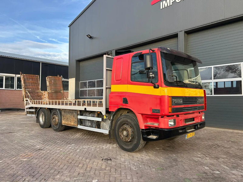 DAF CF75.250 - 자동 운반 장치 트럭 : 사진 2 DAF CF75.250 - 자동 운반 장치 트럭 : 사진 2