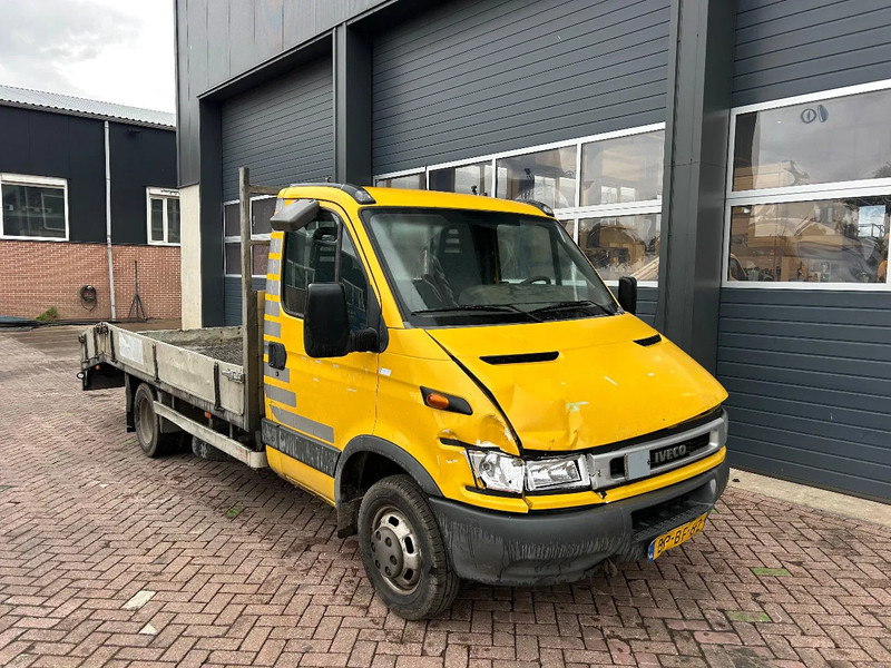 Iveco 50C13 - 자동 운반 장치 트럭 : 사진 2 Iveco 50C13 - 자동 운반 장치 트럭 : 사진 2