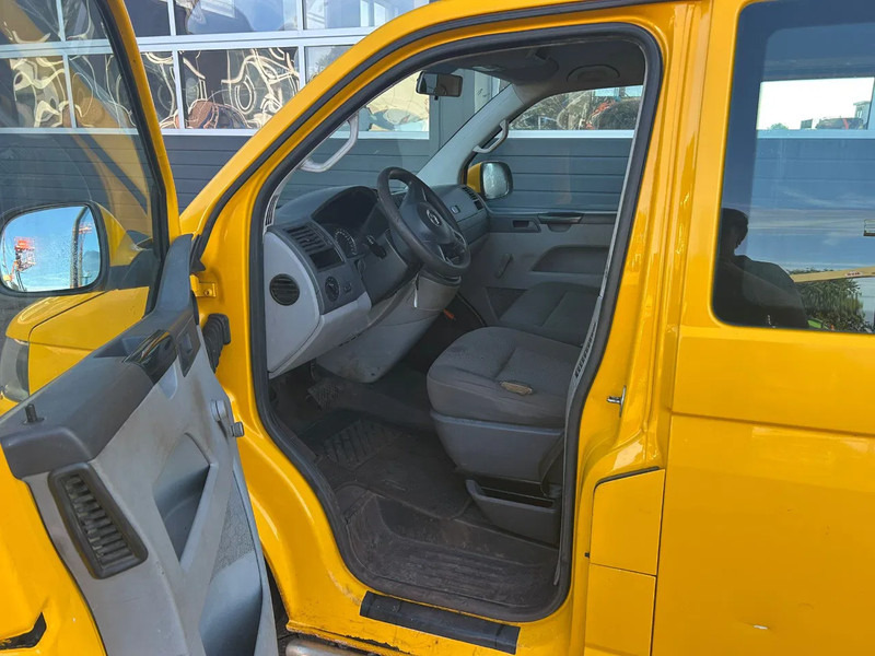 버스 Volkswagen Transporter Kombi : 사진 6