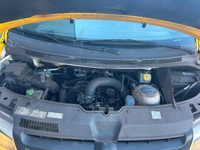 버스 Volkswagen Transporter Kombi : 사진 8