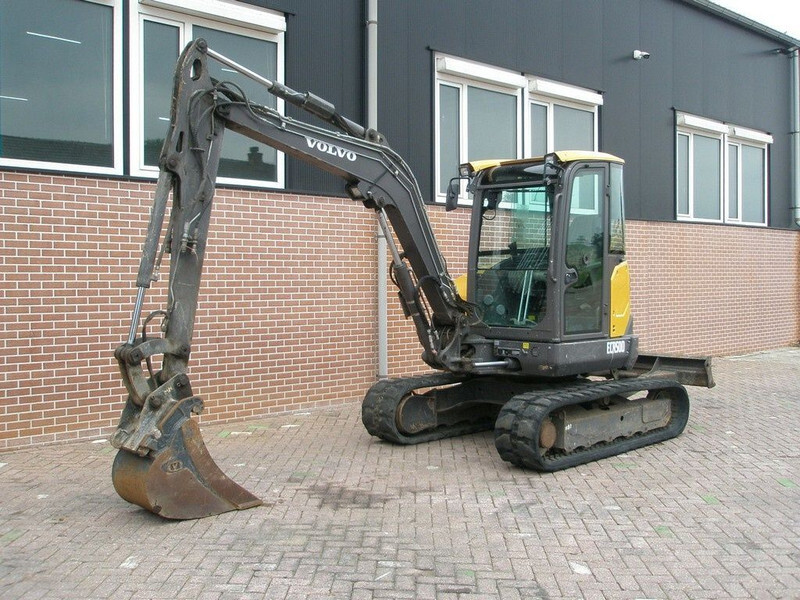 Volvo ECR50D - 미니 굴삭기 : 사진 1 Volvo ECR50D - 미니 굴삭기 : 사진 1