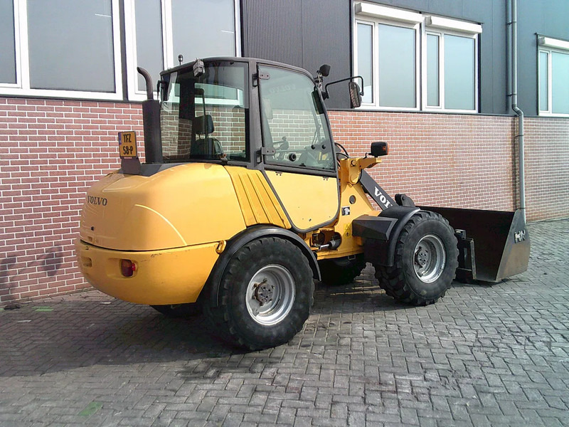 Volvo L25B - 휠 로더 : 사진 3 Volvo L25B - 휠 로더 : 사진 3