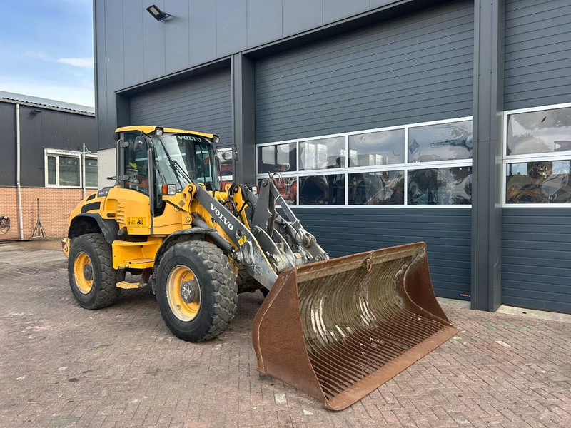 Volvo L45G - 휠 로더 : 사진 3 Volvo L45G - 휠 로더 : 사진 3