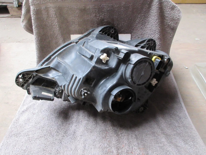 전조등 트럭 용 DAF 1835875 KOPLAMP XF CF EURO 6 RECHTS : 사진 10 전조등 트럭 용 DAF 1835875 KOPLAMP XF CF EURO 6 RECHTS : 사진 10