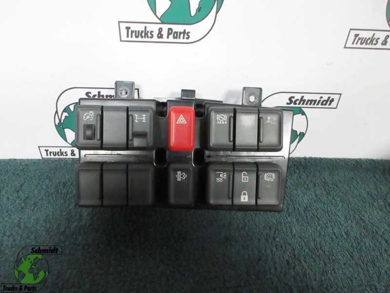 DAF LF 1708134 DASHBOARDPANEEL EURO 6 - 대시보드 트럭 용 : 사진 1 DAF LF 1708134 DASHBOARDPANEEL EURO 6 - 대시보드 트럭 용 : 사진 1