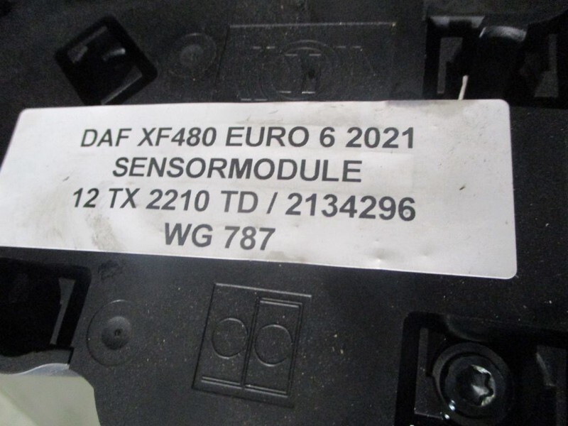 DAF XF480 2134296 SENSORMODULE 12 TX 2210 EURO 6 MODEL 2021 - 전기 설비 트럭 용 : 사진 3 DAF XF480 2134296 SENSORMODULE 12 TX 2210 EURO 6 MODEL 2021 - 전기 설비 트럭 용 : 사진 3