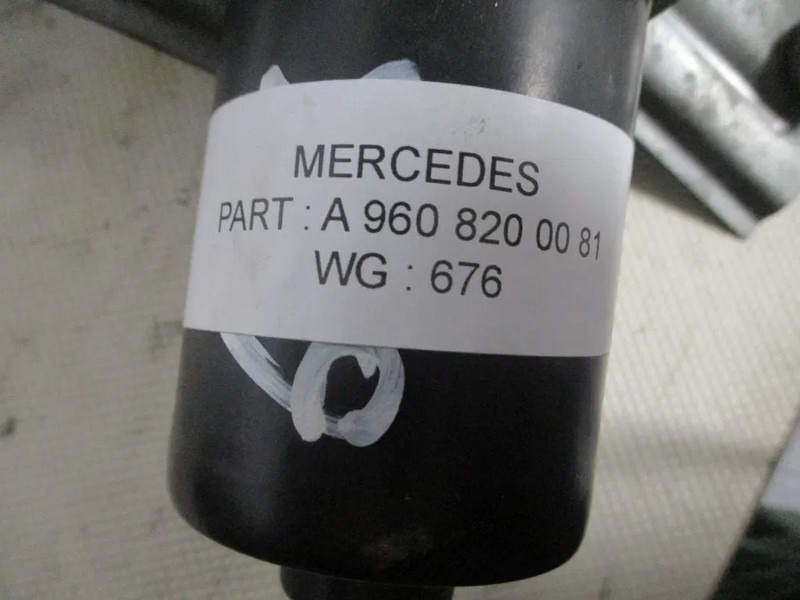 Mercedes-Benz A 960 820 00 81/A 960 820 18 81 RUITENWISSERMECHANIEK ACTROS EURO 6 - 전기 설비 트럭 용 : 사진 4 Mercedes-Benz A 960 820 00 81/A 960 820 18 81 RUITENWISSERMECHANIEK ACTROS EURO 6 - 전기 설비 트럭 용 : 사진 4