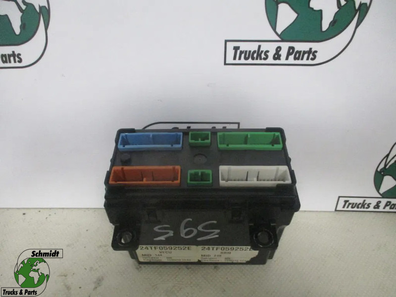 Renault 7421313713 VECU Modulen - 전기 설비 트럭 용 : 사진 1 Renault 7421313713 VECU Modulen - 전기 설비 트럭 용 : 사진 1