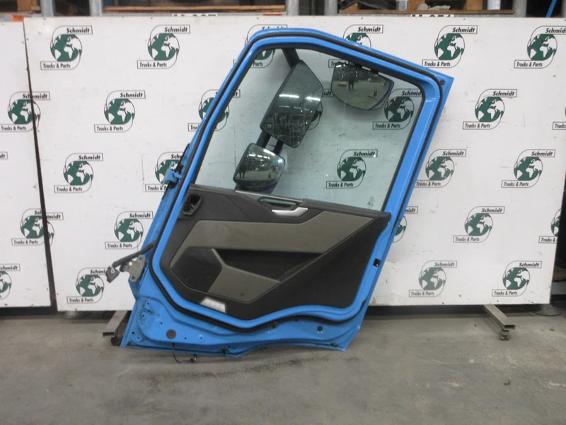 Volvo 84235902 DEUR RECHTS VOLVO FM 330 MODEL 2023 NIEUWE TYPE - 도어 및 부품 트럭 용 : 사진 2 Volvo 84235902 DEUR RECHTS VOLVO FM 330 MODEL 2023 NIEUWE TYPE - 도어 및 부품 트럭 용 : 사진 2