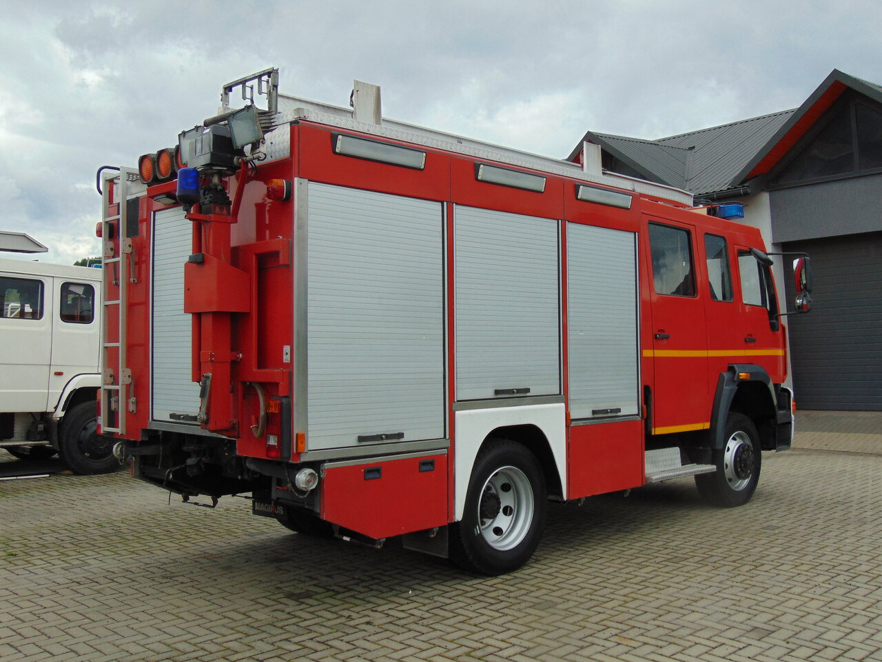 MAN LE14.260 4x4 MAGIRUS - 소방차 : 사진 4 MAN LE14.260 4x4 MAGIRUS - 소방차 : 사진 4