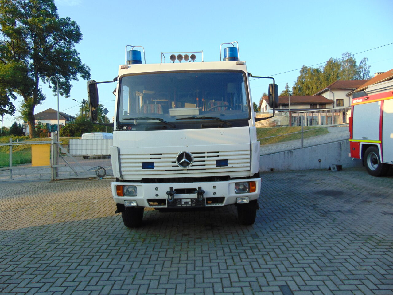 MERCEDES-BENZ 1124AF 4x4 MAGIRUS - 소방차 : 사진 5 MERCEDES-BENZ 1124AF 4x4 MAGIRUS - 소방차 : 사진 5
