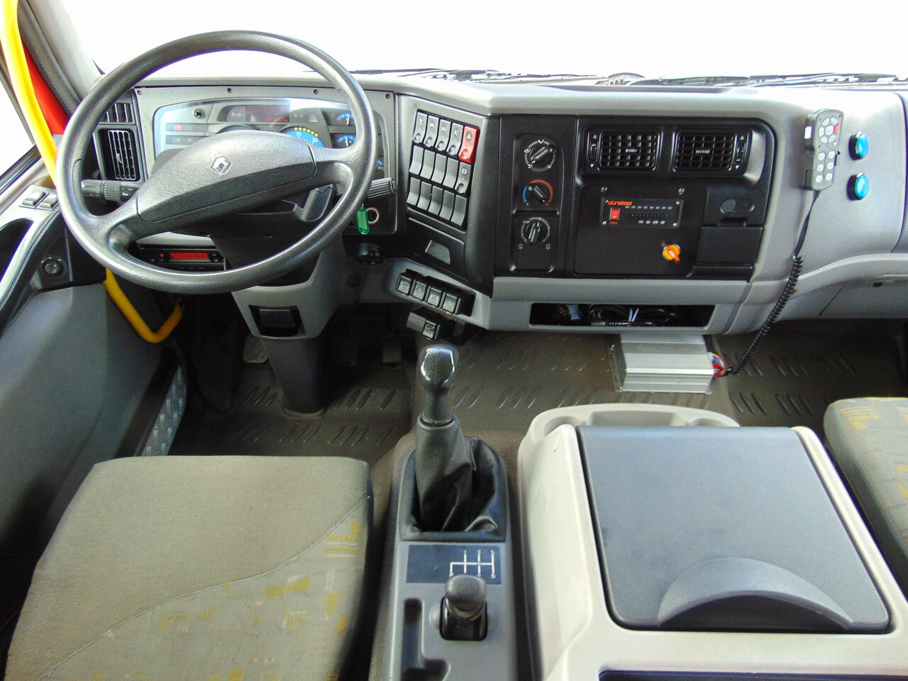 소방차 RENAULT Midlum 220dCi 4x4 GICAR : 사진 20