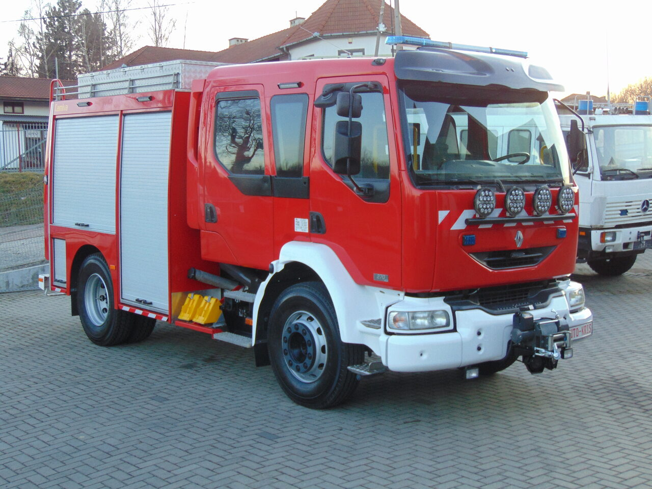 RENAULT Midlum 270dCi Camiva - 소방차 : 사진 2 RENAULT Midlum 270dCi Camiva - 소방차 : 사진 2