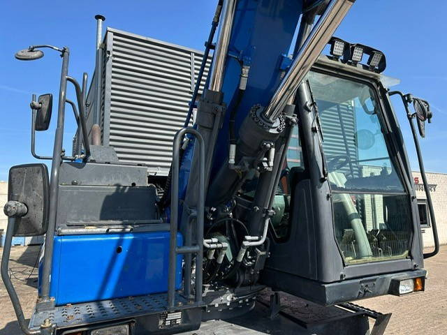 Doosan DX170W - 휠 굴삭기 : 사진 4 Doosan DX170W - 휠 굴삭기 : 사진 4