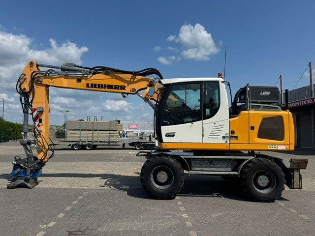 Liebherr A916 + Rototilt - 휠 굴삭기 : 사진 1 Liebherr A916 + Rototilt - 휠 굴삭기 : 사진 1