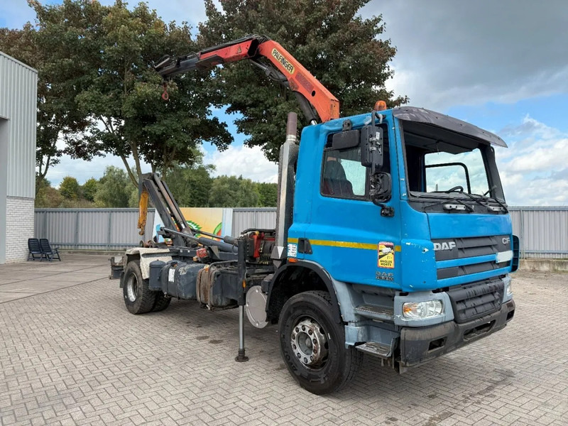 DAF CF75-310 / ENGINE RUNNING / PALFINGER PK10000 / FULL STEEL / 252039 KM / MANUAL / EURO-3 / 2005 - 크레인 트럭 : 사진 2 DAF CF75-310 / ENGINE RUNNING / PALFINGER PK10000 / FULL STEEL / 252039 KM / MANUAL / EURO-3 / 2005 - 크레인 트럭 : 사진 2