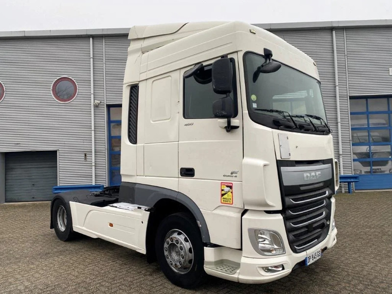 DAF XF106-460 / AUTOMATIC / DEB / PARKCOOL / AIRCO / EURO-6 / 2015 - 트랙터 유닛 : 사진 2 DAF XF106-460 / AUTOMATIC / DEB / PARKCOOL / AIRCO / EURO-6 / 2015 - 트랙터 유닛 : 사진 2