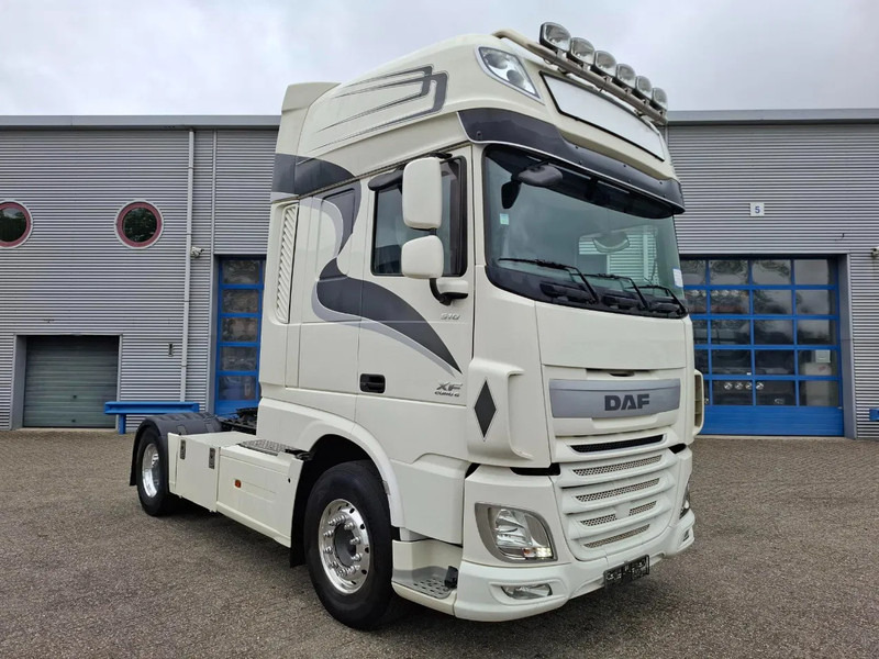 DAF XF106-460 / DEB / TUV:20-01-2026 / 753438 KM / FRIDGE / ACC / LWDS / GEN2 V2 TACHO / ALCOA / AUTOMATIC / EURO-6 / 2017 - 트랙터 유닛 : 사진 2 DAF XF106-460 / DEB / TUV:20-01-2026 / 753438 KM / FRIDGE / ACC / LWDS / GEN2 V2 TACHO / ALCOA / AUTOMATIC / EURO-6 / 2017 - 트랙터 유닛 : 사진 2