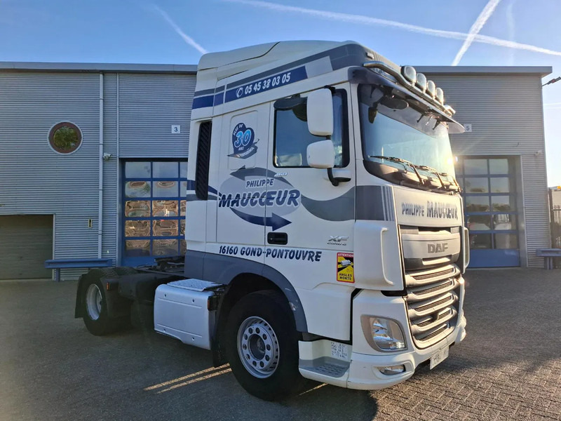 DAF XF106-460 / INTARDER / DEB / MANUAL / AIRCO / CLEAN TRUCK / EURO-6 / 2014 - 트랙터 유닛 : 사진 2 DAF XF106-460 / INTARDER / DEB / MANUAL / AIRCO / CLEAN TRUCK / EURO-6 / 2014 - 트랙터 유닛 : 사진 2