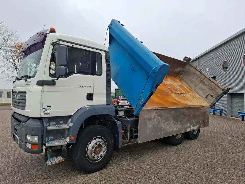 MAN TGA 26.310 / 6X4 / 2XBIG AXLE / 2SIDE TIPPER / ONLY:545423 KM / TUV:06-05-2026 / FULL-STEEL / AIRCO / MANUAL / EURO-4 / 2005 - 덤프트럭 : 사진 2 MAN TGA 26.310 / 6X4 / 2XBIG AXLE / 2SIDE TIPPER / ONLY:545423 KM / TUV:06-05-2026 / FULL-STEEL / AIRCO / MANUAL / EURO-4 / 2005 - 덤프트럭 : 사진 2