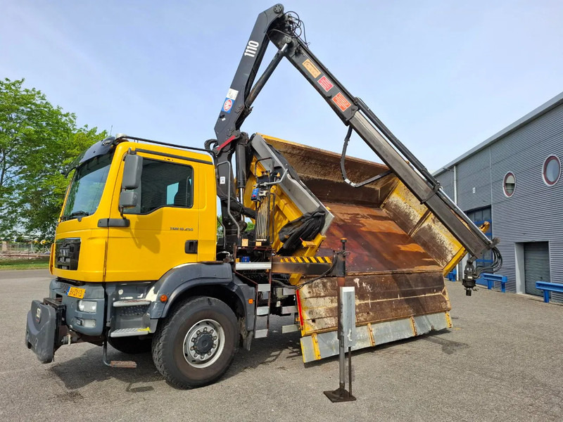 MAN TGM 18.250 / 4X4 / NL TRUCK / TUV:30-04-2026 / 118783 KM / HMF 1110 K2 / ROTATOR / GOOD TYRES / FULL-STEEL / DRUM BRAKES / MANUA - 덤프트럭, 크레인 트럭 : 사진 2 MAN TGM 18.250 / 4X4 / NL TRUCK / TUV:30-04-2026 / 118783 KM / HMF 1110 K2 / ROTATOR / GOOD TYRES / FULL-STEEL / DRUM BRAKES / MANUA - 덤프트럭, 크레인 트럭 : 사진 2
