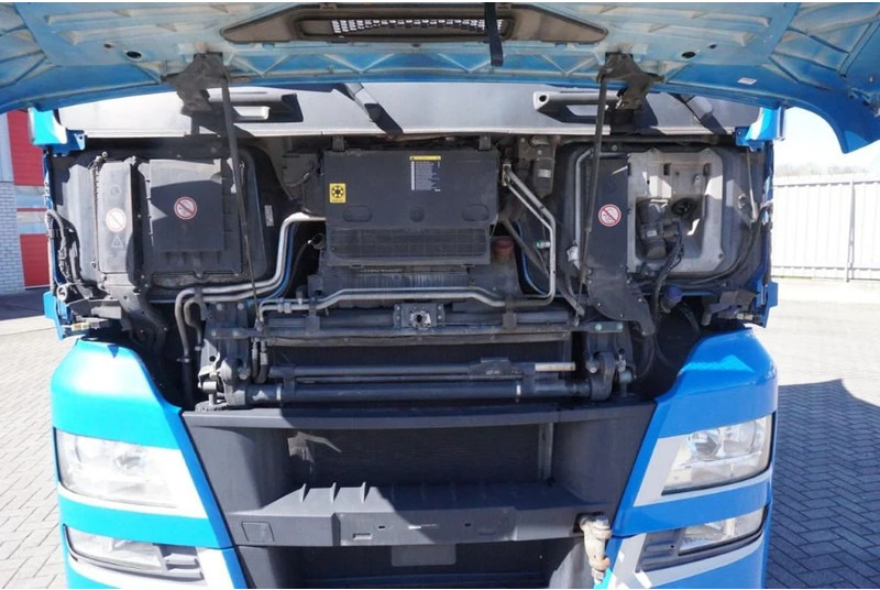 MAN TGX 18.400 / AUTOMATIC / DOUBLE TANK / ENGINE PROBLEMS / EURO-6 / 2016 - 트랙터 유닛 : 사진 5 MAN TGX 18.400 / AUTOMATIC / DOUBLE TANK / ENGINE PROBLEMS / EURO-6 / 2016 - 트랙터 유닛 : 사진 5