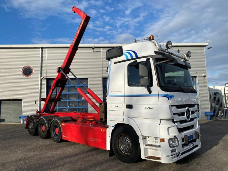 Mercedes-Benz Actros 3260 V8 / 15,9L / 8X4 / BIG AXLE / PALFINGER T26 HOOKLIFT / LIFT+LENKACHSE / FULL-AIR / AIRCO / AUTOMATIC / EURO-5 / 2013 - 후크 리프트 트럭 : 사진 4 Mercedes-Benz Actros 3260 V8 / 15,9L / 8X4 / BIG AXLE / PALFINGER T26 HOOKLIFT / LIFT+LENKACHSE / FULL-AIR / AIRCO / AUTOMATIC / EURO-5 / 2013 - 후크 리프트 트럭 : 사진 4