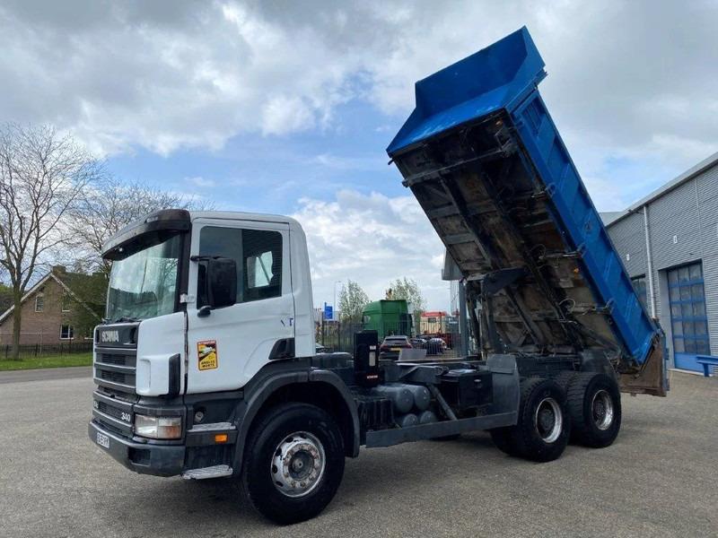 Scania 114-340 / 6X4 / 2 SIDE TIPPER / BIG AXLE / FULL-STEEL / DRUM BRAKES / MANUAL / 1999 - 덤프트럭 : 사진 2 Scania 114-340 / 6X4 / 2 SIDE TIPPER / BIG AXLE / FULL-STEEL / DRUM BRAKES / MANUAL / 1999 - 덤프트럭 : 사진 2