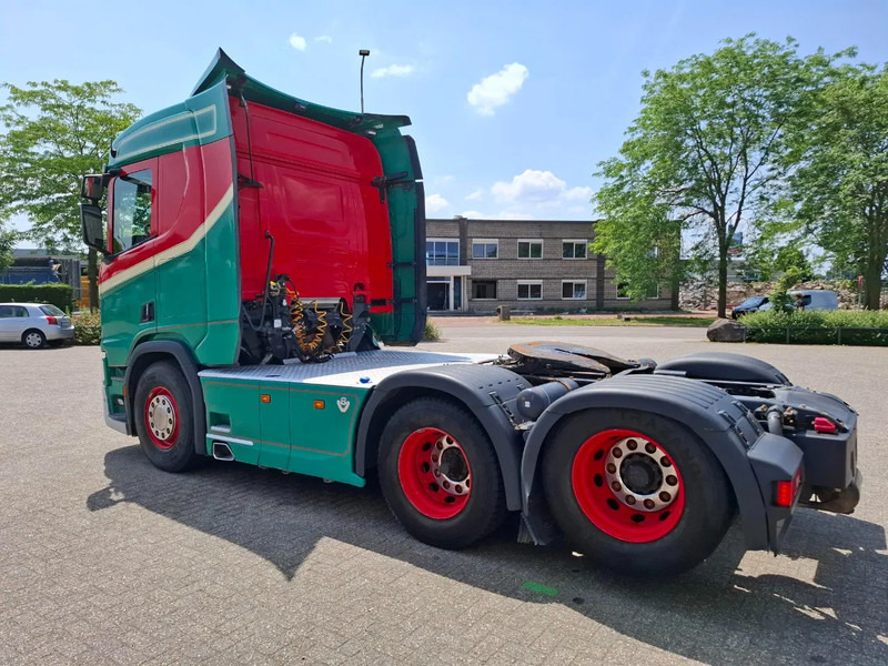 Scania NGS R580 V8 / RETARDER / HYDRAULICS / FULL-AIR / ONLY:644971 KM / LWDS / NAVI / FRIDGE / AUTOMATIC / EURO-6 / 2017 - 트랙터 유닛 : 사진 3 Scania NGS R580 V8 / RETARDER / HYDRAULICS / FULL-AIR / ONLY:644971 KM / LWDS / NAVI / FRIDGE / AUTOMATIC / EURO-6 / 2017 - 트랙터 유닛 : 사진 3