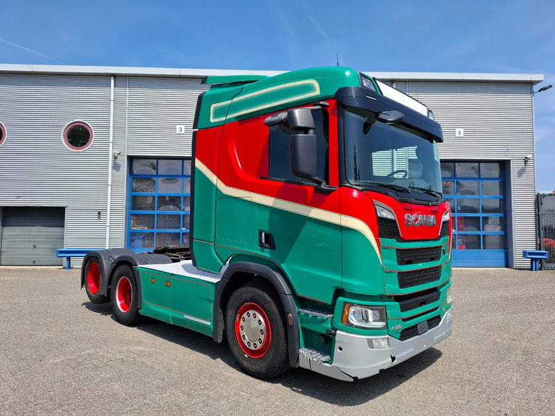 Scania NGS R580 V8 / RETARDER / HYDRAULICS / FULL-AIR / ONLY:644971 KM / LWDS / NAVI / FRIDGE / AUTOMATIC / EURO-6 / 2017 - 트랙터 유닛 : 사진 2 Scania NGS R580 V8 / RETARDER / HYDRAULICS / FULL-AIR / ONLY:644971 KM / LWDS / NAVI / FRIDGE / AUTOMATIC / EURO-6 / 2017 - 트랙터 유닛 : 사진 2