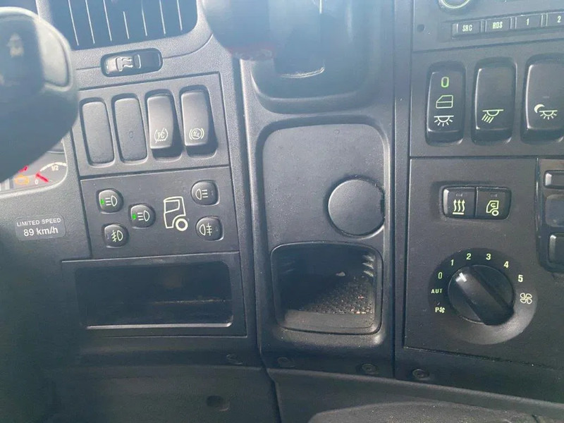 캡 새시 트럭 Scania P250 / NL TRUCK / LWDS / FULL-AIR / GOOD CONDITION / AUTOMATIC / EURO-6 / 2015 : 사진 16 캡 새시 트럭 Scania P250 / NL TRUCK / LWDS / FULL-AIR / GOOD CONDITION / AUTOMATIC / EURO-6 / 2015 : 사진 16