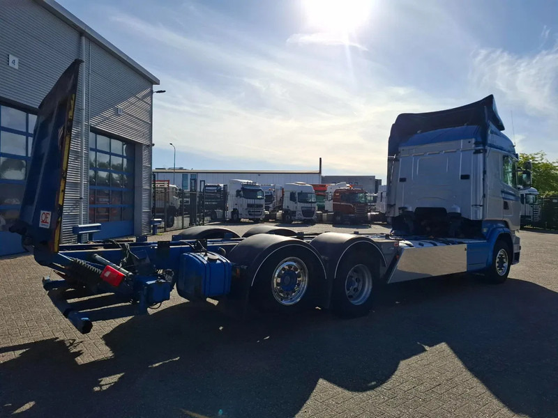Scania R580 V8 / RETARDER / LIFT+LENKACHSE / FULL-AIR / PLATFORM 2000 KG / LEATHER / AIRCO / AUTOMATIC / EURO-6 / 2015 - 캡 새시 트럭 : 사진 5 Scania R580 V8 / RETARDER / LIFT+LENKACHSE / FULL-AIR / PLATFORM 2000 KG / LEATHER / AIRCO / AUTOMATIC / EURO-6 / 2015 - 캡 새시 트럭 : 사진 5