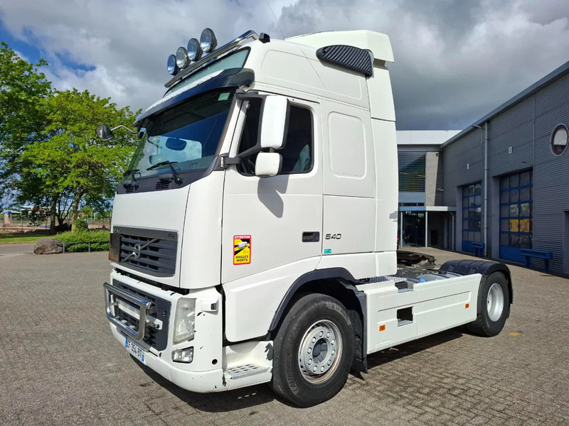 Volvo FH13-540 / HYDRAULICS / VEB+ / TUV:01-04-2026 / FRIDGE / AIRCO / SIDESKIRTS / AUTOMATIC / EURO-5 / 2012 - 트랙터 유닛 : 사진 1 Volvo FH13-540 / HYDRAULICS / VEB+ / TUV:01-04-2026 / FRIDGE / AIRCO / SIDESKIRTS / AUTOMATIC / EURO-5 / 2012 - 트랙터 유닛 : 사진 1