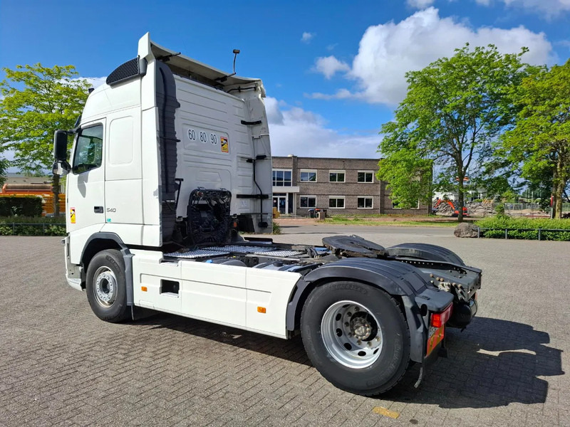 Volvo FH13-540 / HYDRAULICS / VEB+ / TUV:01-04-2026 / FRIDGE / AIRCO / SIDESKIRTS / AUTOMATIC / EURO-5 / 2012 - 트랙터 유닛 : 사진 3 Volvo FH13-540 / HYDRAULICS / VEB+ / TUV:01-04-2026 / FRIDGE / AIRCO / SIDESKIRTS / AUTOMATIC / EURO-5 / 2012 - 트랙터 유닛 : 사진 3