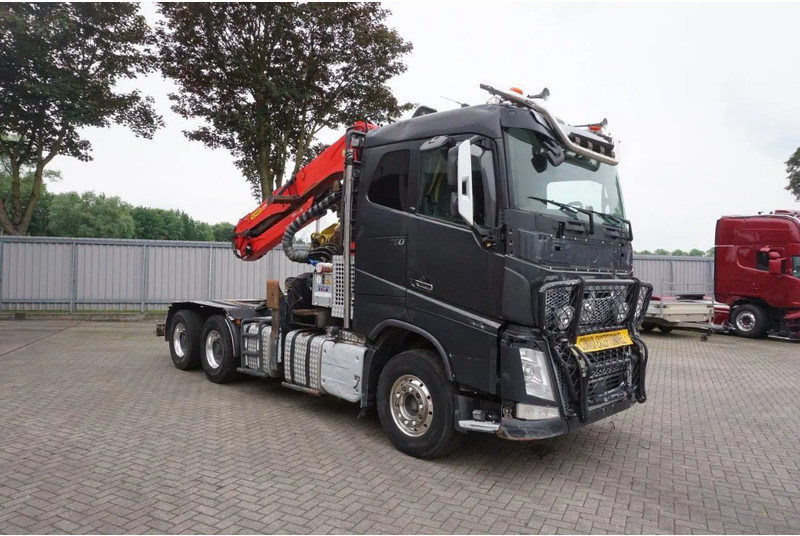 Volvo FH16-750 / ENGINE RUNNING / 6x4 / RETARDER / BIG AXLE / VEB+ / PALFINGER FD250 / EURO-6 / 2016 - 목재 트럭, 크레인 트럭 : 사진 3 Volvo FH16-750 / ENGINE RUNNING / 6x4 / RETARDER / BIG AXLE / VEB+ / PALFINGER FD250 / EURO-6 / 2016 - 목재 트럭, 크레인 트럭 : 사진 3