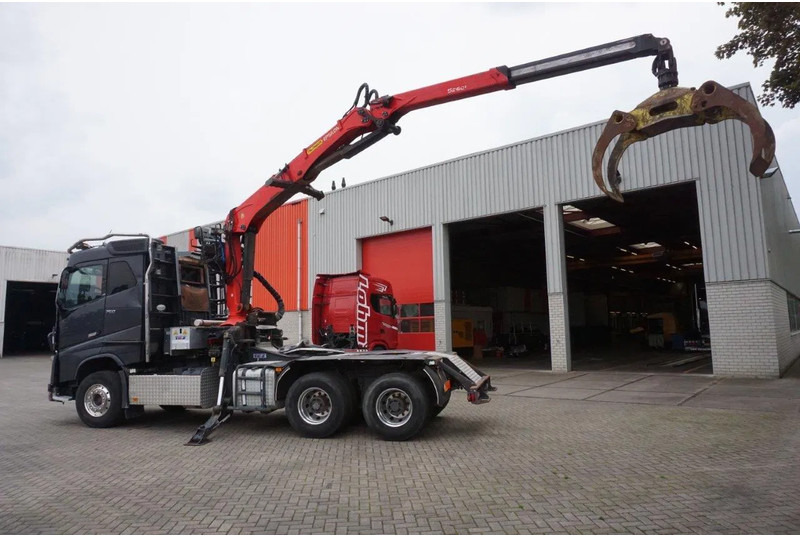 Volvo FH16-750 / ENGINE RUNNING / 6x4 / RETARDER / BIG AXLE / VEB+ / PALFINGER FD250 / EURO-6 / 2016 - 목재 트럭, 크레인 트럭 : 사진 5 Volvo FH16-750 / ENGINE RUNNING / 6x4 / RETARDER / BIG AXLE / VEB+ / PALFINGER FD250 / EURO-6 / 2016 - 목재 트럭, 크레인 트럭 : 사진 5