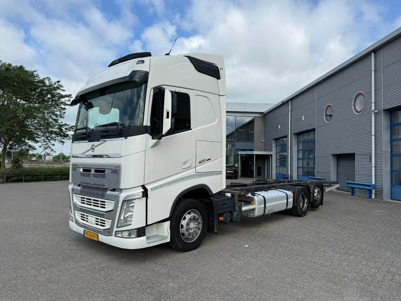Volvo FH4-420 / NL TRUCK / DOUBLE TANK / PARKCOOL / BDF / VEB? / LWDS / FRIDGE / FULL-AIR / LIFT AXLE / AUTOMATIC / EURO-6 / 2016 - 컨테이너 운반 장치/ 스와프 보디 트럭 : 사진 1 Volvo FH4-420 / NL TRUCK / DOUBLE TANK / PARKCOOL / BDF / VEB? / LWDS / FRIDGE / FULL-AIR / LIFT AXLE / AUTOMATIC / EURO-6 / 2016 - 컨테이너 운반 장치/ 스와프 보디 트럭 : 사진 1