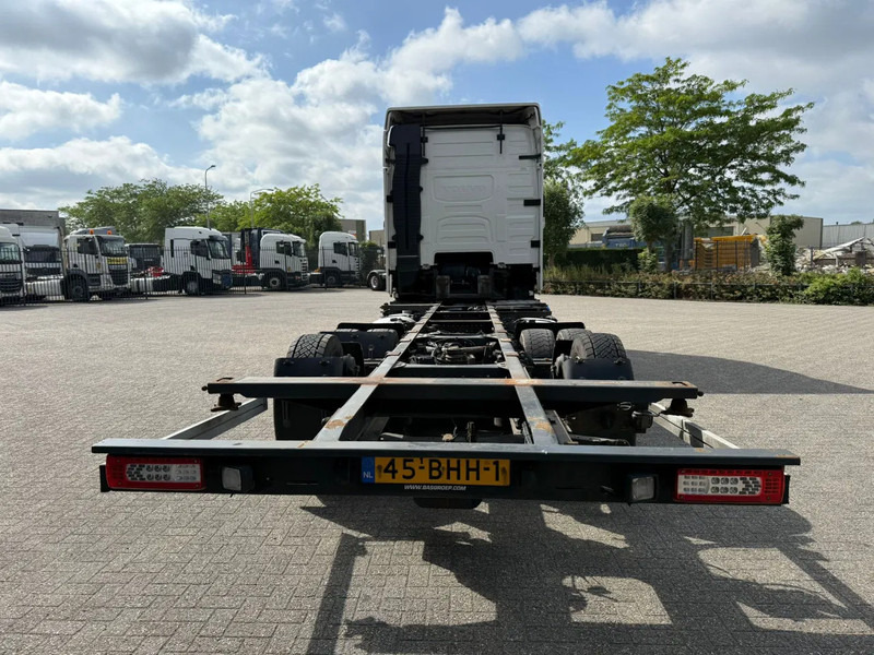 Volvo FH4-420 / NL TRUCK / DOUBLE TANK / PARKCOOL / BDF / VEB? / LWDS / FRIDGE / FULL-AIR / LIFT AXLE / AUTOMATIC / EURO-6 / 2016 - 컨테이너 운반 장치/ 스와프 보디 트럭 : 사진 4 Volvo FH4-420 / NL TRUCK / DOUBLE TANK / PARKCOOL / BDF / VEB? / LWDS / FRIDGE / FULL-AIR / LIFT AXLE / AUTOMATIC / EURO-6 / 2016 - 컨테이너 운반 장치/ 스와프 보디 트럭 : 사진 4