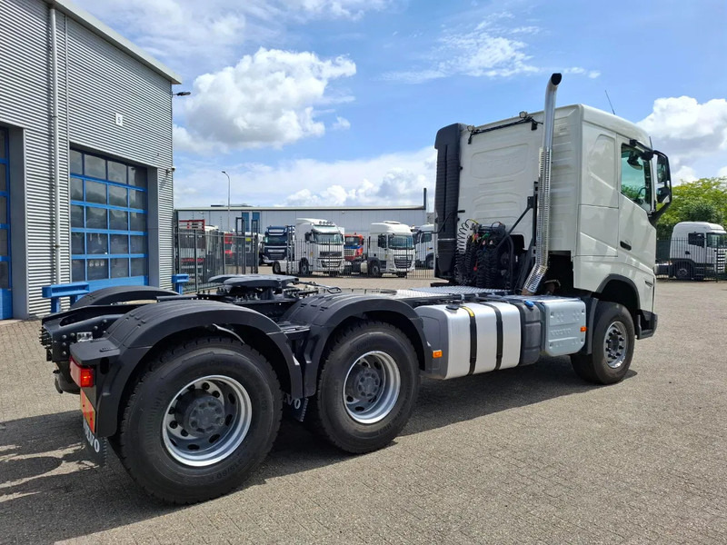 Volvo FH5-500 / 6X4 / RETARDER / HYDRAULICS / ONLY:46190 KM / BIG AXLE / 52 TON / VEB+ / ACC / LWDS / TOP CONDITION / AUTOMATIC / EURO - 트랙터 유닛 : 사진 4 Volvo FH5-500 / 6X4 / RETARDER / HYDRAULICS / ONLY:46190 KM / BIG AXLE / 52 TON / VEB+ / ACC / LWDS / TOP CONDITION / AUTOMATIC / EURO - 트랙터 유닛 : 사진 4