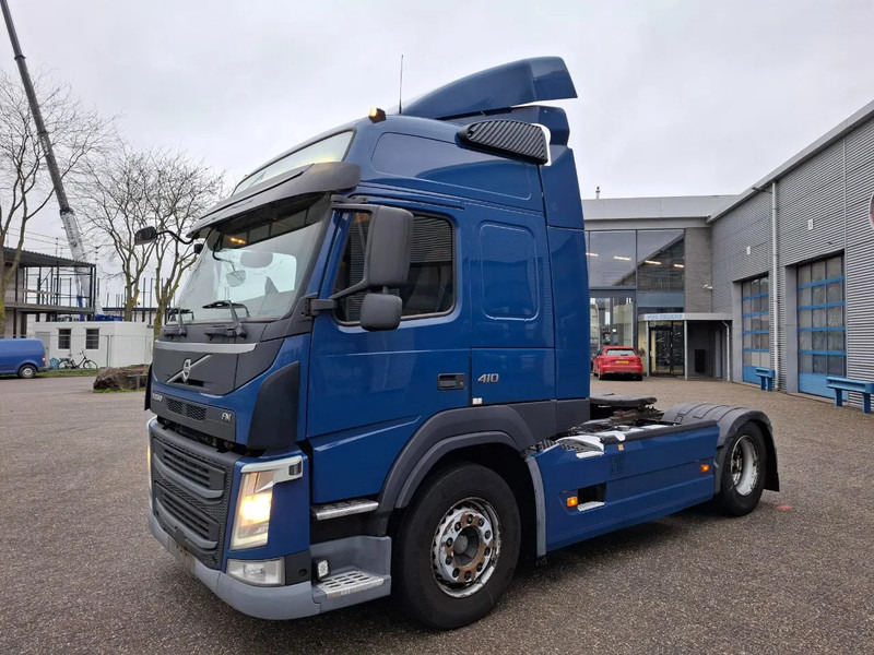 Volvo FM11-410 / VEB / DOUBLE TANK / FULL SPOILER / AIRCO / AUTOMATIC / EURO-6 / 2015 - 트랙터 유닛 : 사진 1 Volvo FM11-410 / VEB / DOUBLE TANK / FULL SPOILER / AIRCO / AUTOMATIC / EURO-6 / 2015 - 트랙터 유닛 : 사진 1