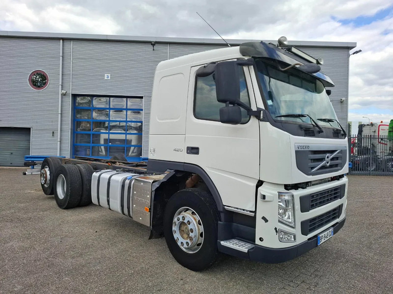 Volvo FM13-420 / VEB+ / LIFT+LENKACHSE / INLINER / AIRCO / AUTOMATIC / EURO-5 / 2011 - 캡 새시 트럭 : 사진 2 Volvo FM13-420 / VEB+ / LIFT+LENKACHSE / INLINER / AIRCO / AUTOMATIC / EURO-5 / 2011 - 캡 새시 트럭 : 사진 2