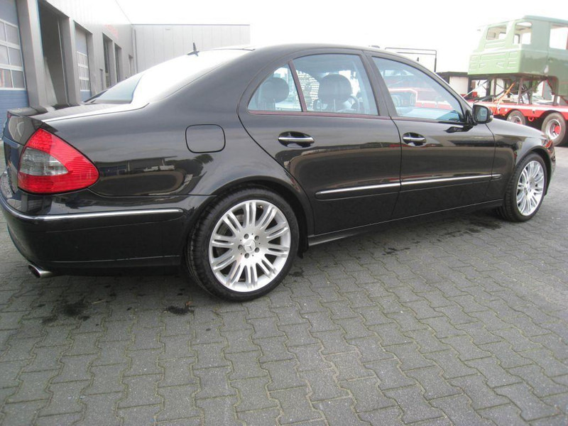 Mercedes-Benz E-Klasse 280 CDI, Sport - 세단 : 사진 2 Mercedes-Benz E-Klasse 280 CDI, Sport - 세단 : 사진 2
