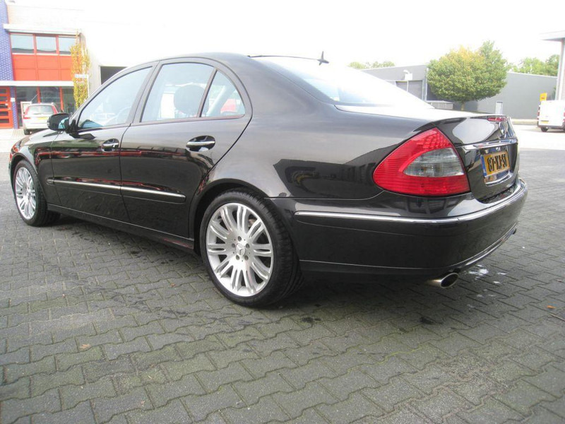 Mercedes-Benz E-Klasse 280 CDI, Sport - 세단 : 사진 4 Mercedes-Benz E-Klasse 280 CDI, Sport - 세단 : 사진 4