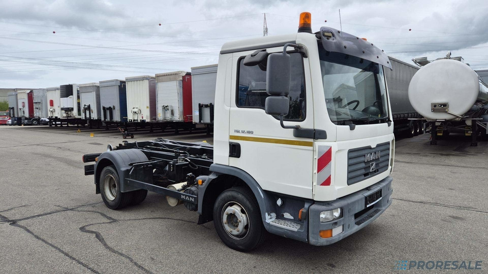 MAN TGL 12.180 4x2 BB EURO 3 - Hákový nosič kontejnerů - 후크 리프트 트럭 : 사진 1 MAN TGL 12.180 4x2 BB EURO 3 - Hákový nosič kontejnerů - 후크 리프트 트럭 : 사진 1